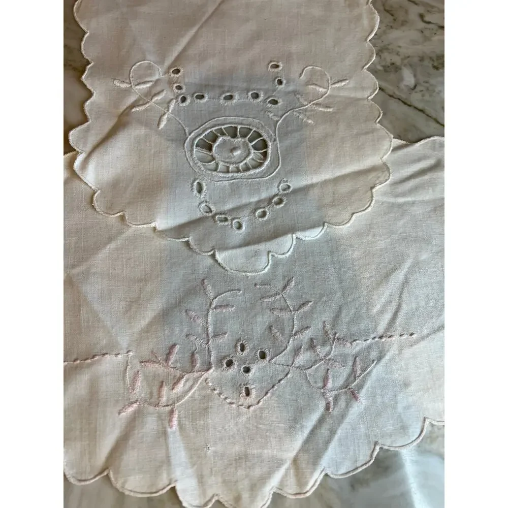 Lot of Vintage Embroidered Cutwork Table Linens Table Runners Napkins